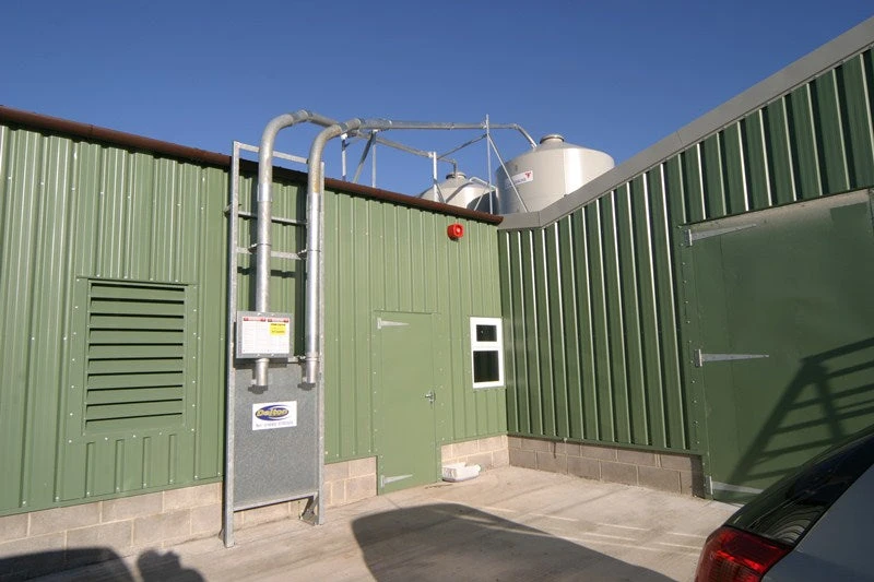 Fill Pipe 100mm, Galvanised Lockseam - 3m Length 5 Fill Pipe 100mm, Galvanised Lockseam - 3m Length - Image 3